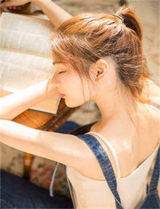 战火中的女神（西语）