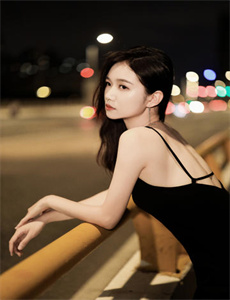 美丽姑娘免费高清视频-脱了美女内衣床上视频